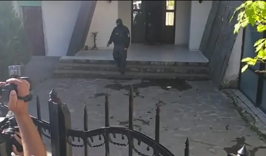 Interlopul Vandam, care i-a săpat mormânt în curte senatorului Agrigoroaei, a fost reţinut VIDEO