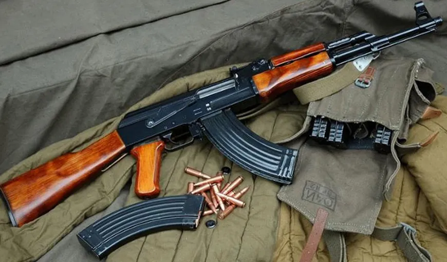 Un fost securist din Bucureşti s-a împuşcat în cap cu un Kalashnikov VIDEO