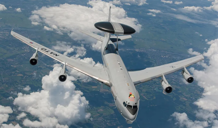Ministrul Apărării din România: Un avion Awax al NATO va face supravegherea electronică a spaţiului aerian