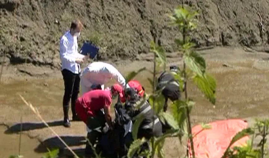 Descoperire MACABRĂ pe un râu în Argeş VIDEO
