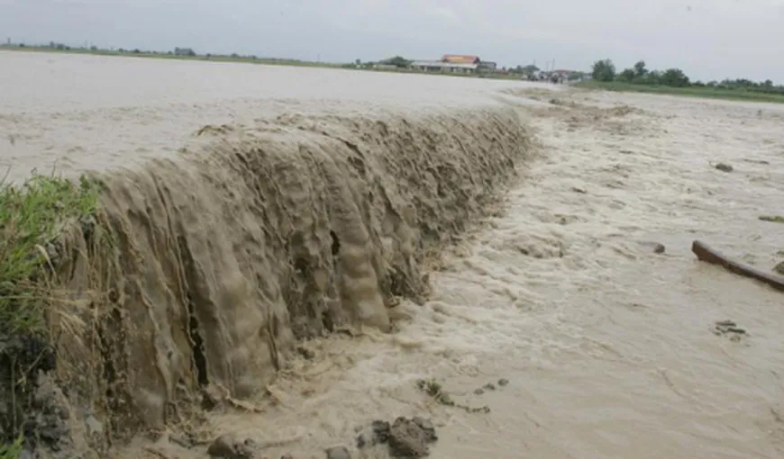 Inundaţii puternice la Soci: Sute de persoane, evacuate. Autorităţile au declarat stare de urgenţă VIDEO