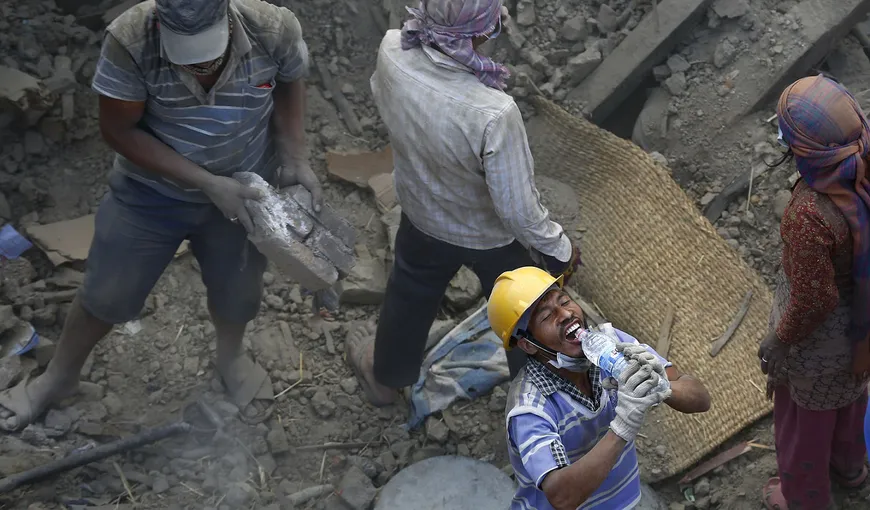Tragedia din Nepal: Alunecările de teren au făcut 35 de morţi şi 18 dispăruţi