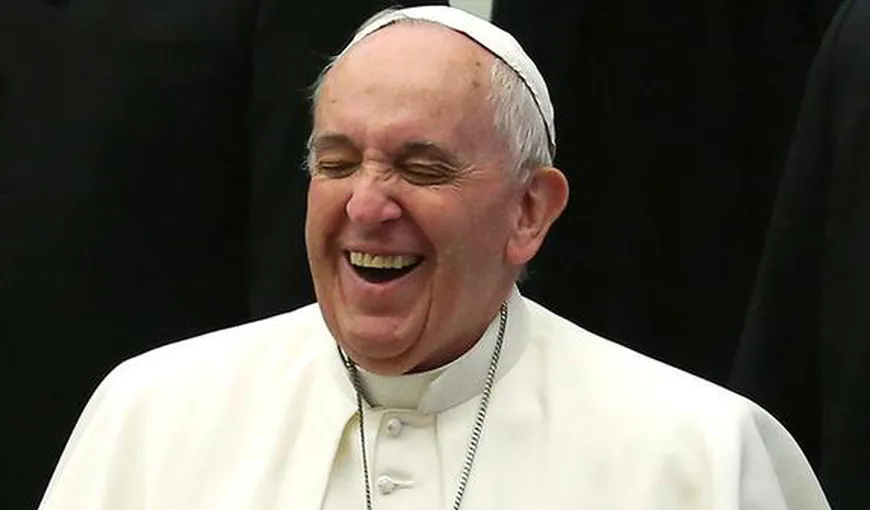 Papa Francisc a băut ceai din frunze de coca în avionul cu care a călătorit din Ecuador în Bolivia