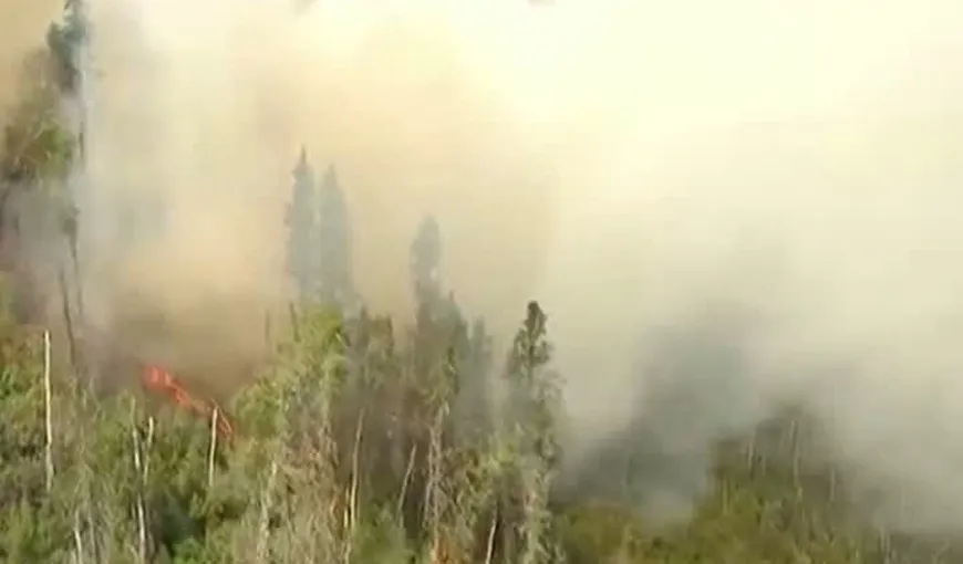 Incendii de vegetaţie în Canada: 13.000 de oameni evacuaţi