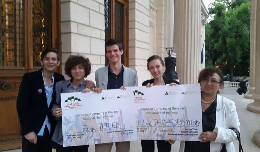 O echipă de liceeni reprezintă România la finala europeană a competiţiei de antreprenoriat de la Berlin