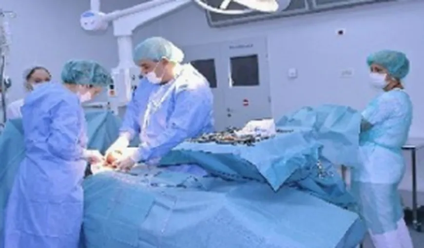 Premieră medicală: O femeie bolnavă de cancer de col uterin a născut o feţită