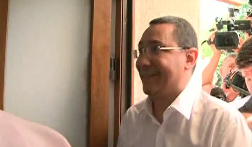 Victor Ponta, în cârje la DNA: Revin în august, când va fi gata expertiza financiar – contabilă