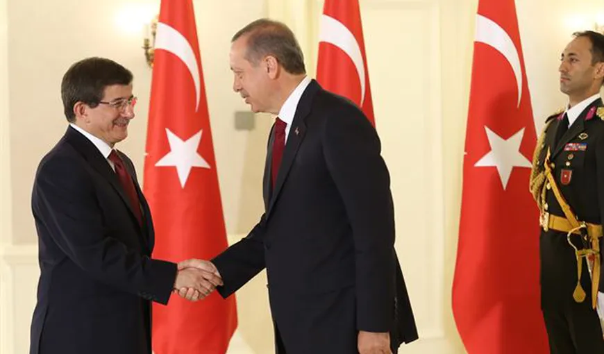 Prim-ministrul turc demisionar a fost însărcinat de către preşedintele ţării să formeze un nou guvern