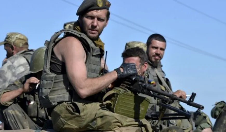 Conflictul din Ucraina se intensifică. 100 de rebeli pro-ruşi au atacat poziţiile armatei