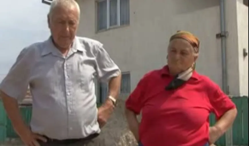 Cuplu de bătrâni, atacat de hoţi în plină noapte VIDEO