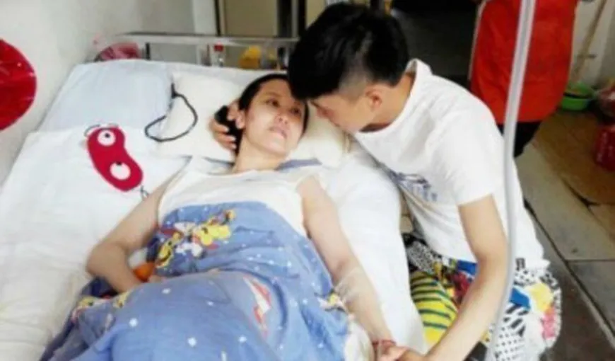 O femeie s-a trezit din comă după 70 de zile. Şi-a şocat iubitul cu prima întrebare