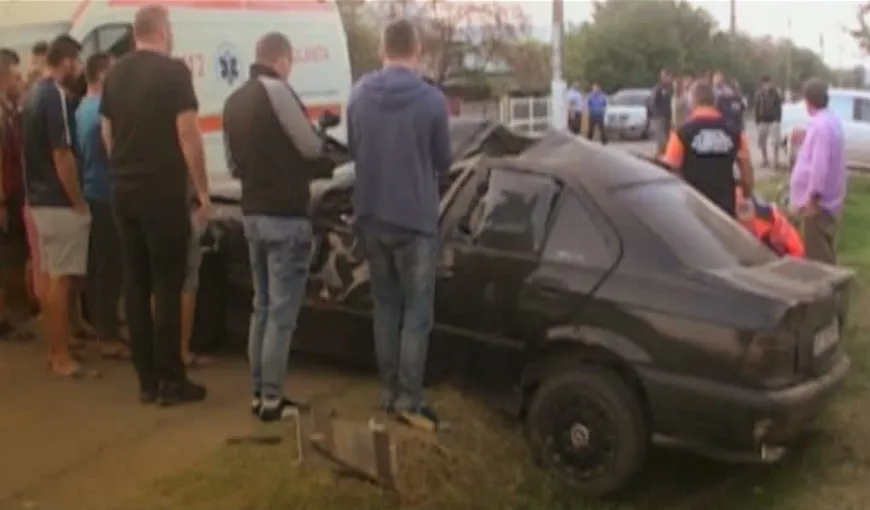 Accident cumplit în Dâmboviţa. O persoană a murit şi alte două au fost rănite VIDEO