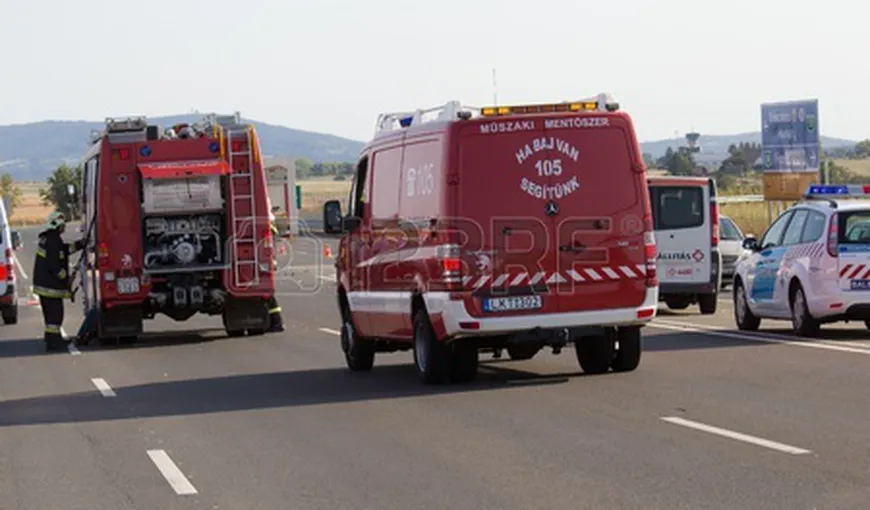 Accident în Ungaria: O camionetă cu refugiaţi sirieni condusă de un ROMÂN s-a răsturnat pe autostradă