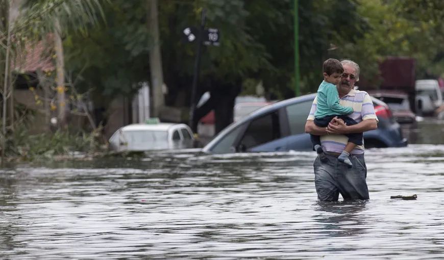 Inundaţiile au făcut ravagii în Argentina. Peste 6.000 de persoane sunt încă evacuate