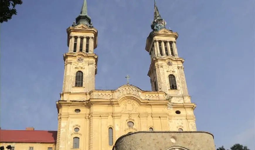 O importantă mănăstire din România arată ca un castel Disney după restaurare VIDEO