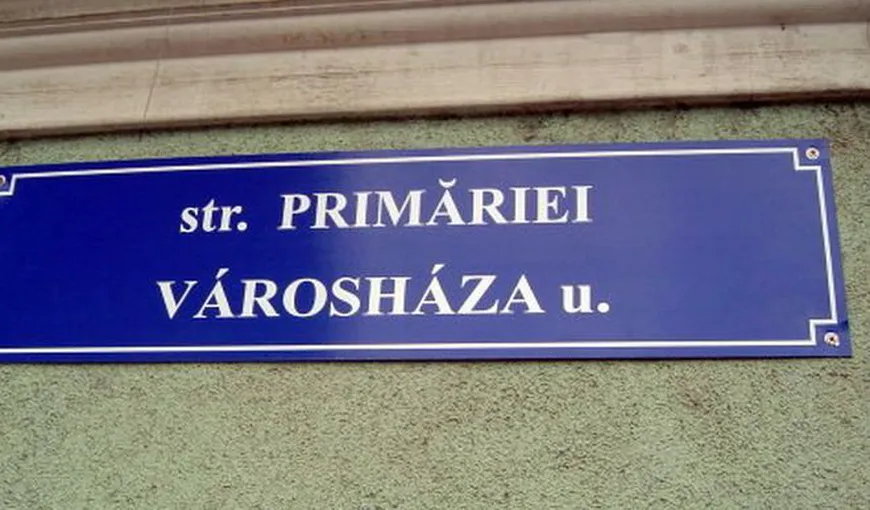 Propunere legislativă împotriva inscripţiilor în alte limbi decât româna