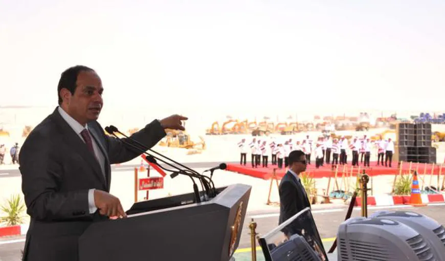 Egiptul a inaugurat cu fast extinderea Canalului Suez