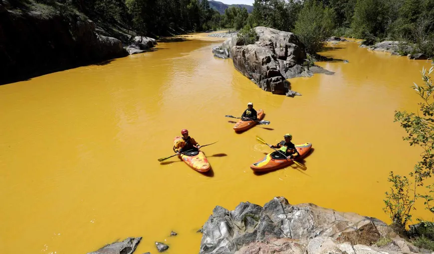 Stare de URGENŢĂ în Colorado şi New Mexico: Râu îngălbenit de poluare, din cauza unei mine de aur