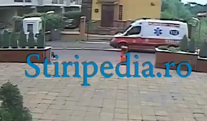 Comisarul care şi-a muşamalizat propriul accident, filmat în timp ce bate un adolescent