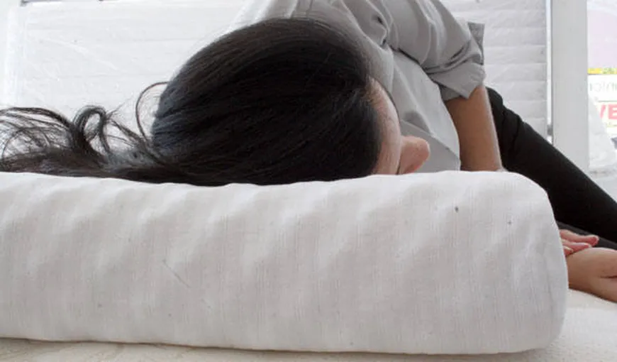 Somnul, un indicator al bolilor. Poziţia în care dormim poate influenţa sănătatea creierului