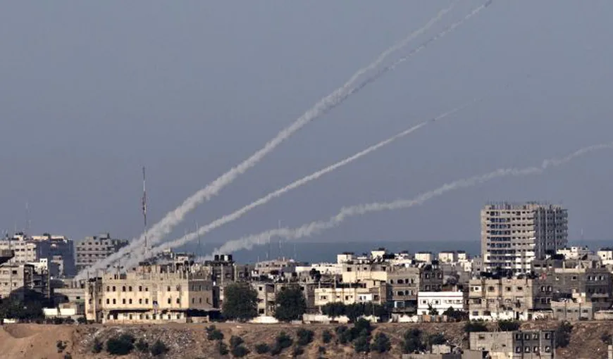 Tiruri de rachetă palestiniene în sudul Israelului. Raid aerian în Gaza
