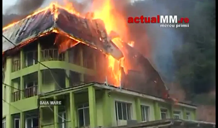Incendiu devastator pe domeniul unui afacerist din Baia Mare. O vilă impunătoare a ars din temelii VIDEO