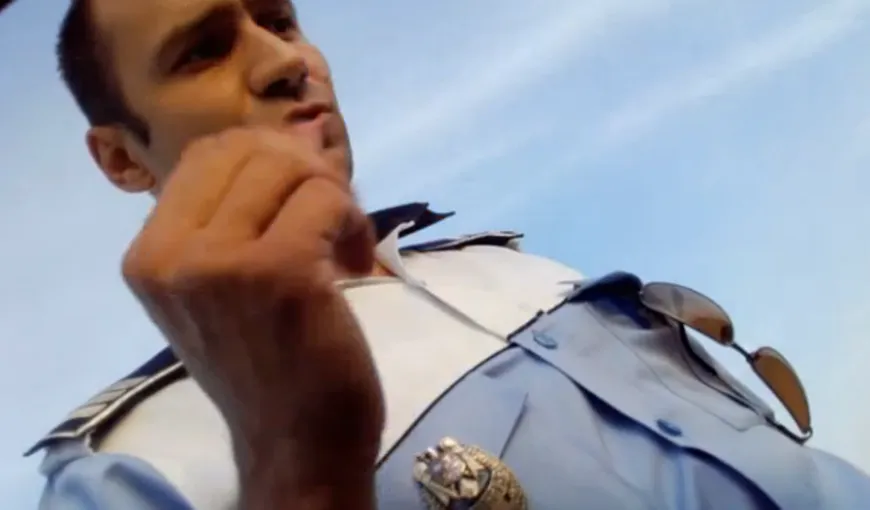 Şofer, ameninţat pe marginea drumului de un poliţist de la Rutieră: „Vrei să te scot pe geam?” VIDEO