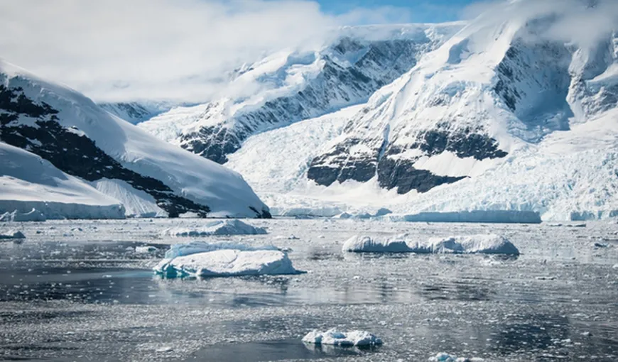 O „oază” descoperită într-un lac îngheţat din Antarctica dezvăluie detalii neştiute despre viaţa pe Pământ