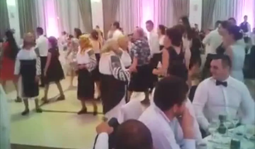 Menaito de Calafindeşti, dansul care a devenit viral la nunţile româneşti: Patru bătrâne fac senzaţie VIDEO