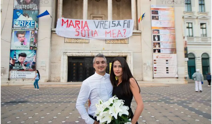 Amendat pentru că şi-a cerut iubita în căsătorie cu un banner afişat într-un loc public
