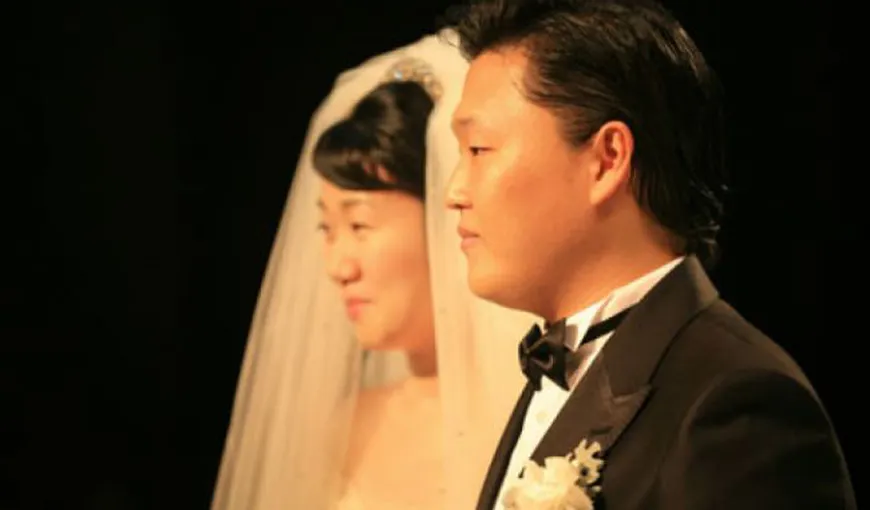 Cântăreţul coreean Psy îşi ţine familia departe de ochii presei. Vezi cum arată soţia cântăreţului VIDEO
