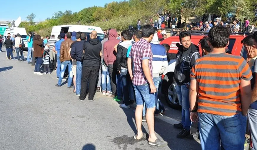 CRIZA IMIGRANŢILOR. Sute de refugiaţi în greva foamei la Edirne. Nu sunt lăsaţi să treacă graniţa în UE
