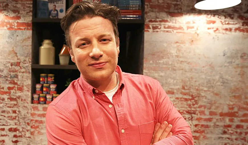 Jamie Oliver declară război zahărului şi cere taxarea băuturilor răcoritoare îndulcite VIDEO