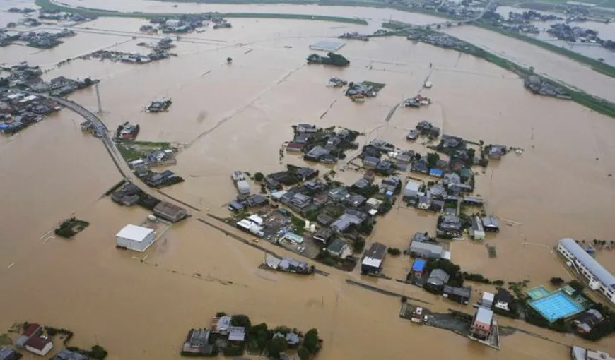 Inundaţii devastatoare în Japonia. Centrul şi estul ţării sunt sub ape. Cel puţin 3 morţi