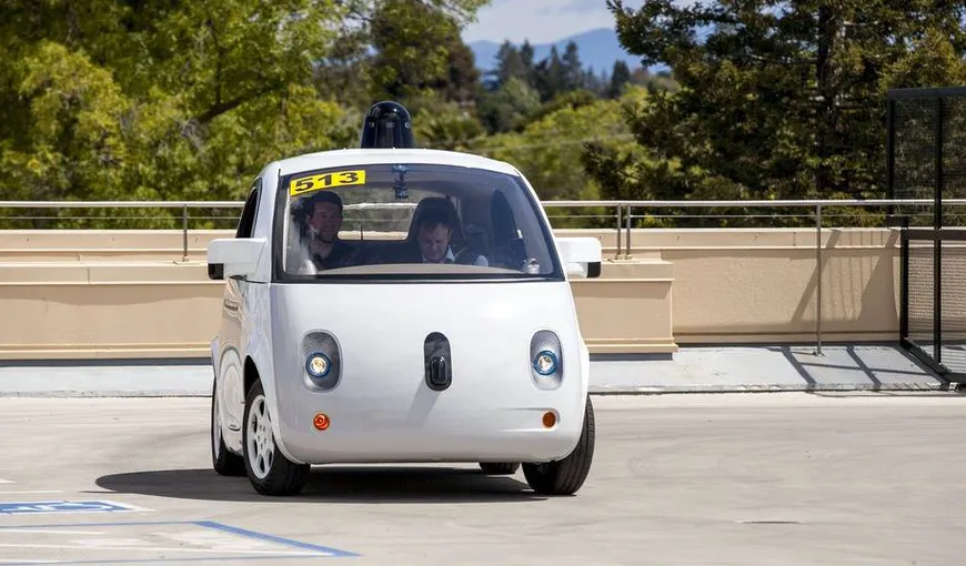 ISTORICUL SIGLEI GOOGLE: Maşina Google care se conduce singură nu are nevoie de ştergătoare