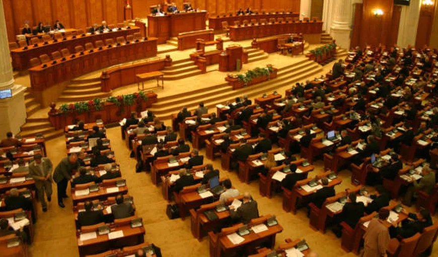 Moţiunea de cenzură a PNL, citită în plenul comun al Parlamentului