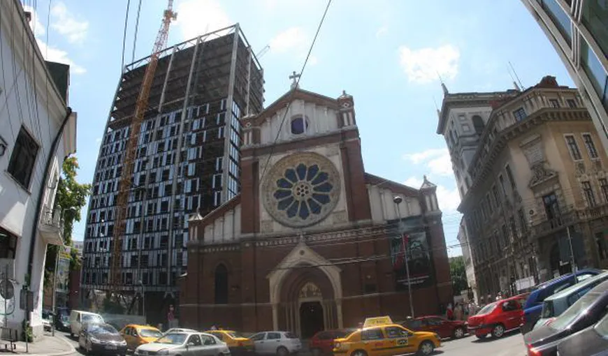 Primăria Capitalei a trimis la Ministerul Culturii o cerere pentru eliberarea avizului privind desfiinţarea Cathedral Plaza