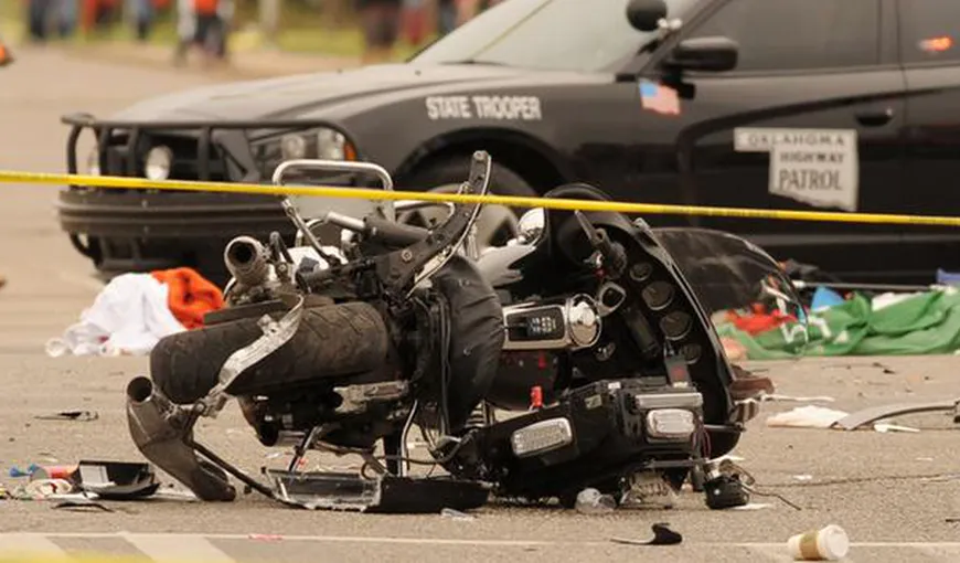 TRAGEDIE în SUA. O tânără a intrat cu maşina în mulţime în Oklahoma: 3 morţi și 22 de răniţi