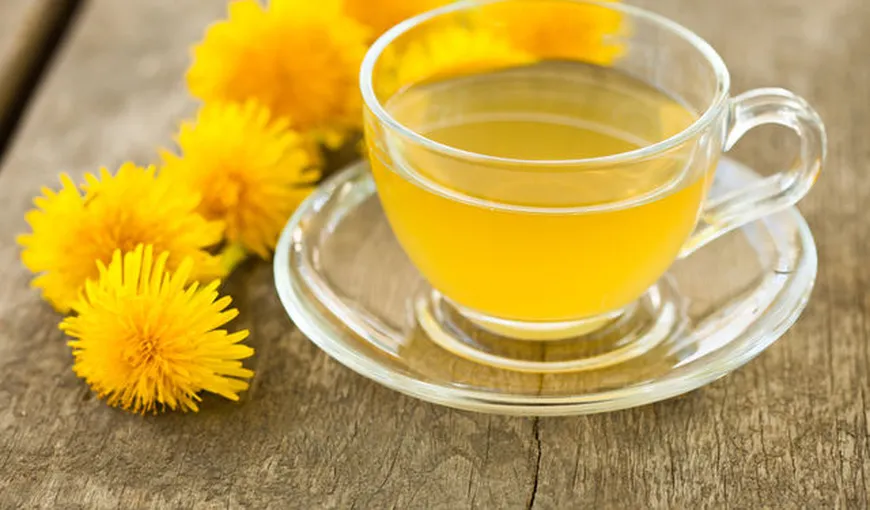 Descoperă 7 motive pentru care trebuie să bei zilnic ceai de păpădie