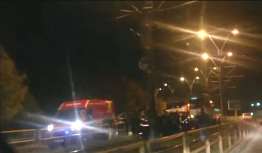 Accident pe Podul Ciurel, din Capitală. O maşină a ajuns pe linia de tramvai