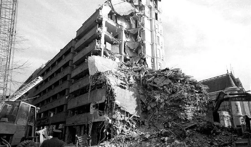 TRAGEDII care au lovit România. Imagini nemaivăzute de la cutremurul din ’77 şi de la Baloteşti
