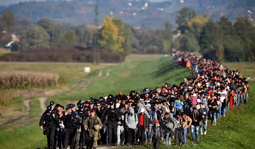 CRIZA IMIGRANŢILOR. Slovenia face apel la FIRME de PAZĂ private pentru a stăvili fluxul de migranţi