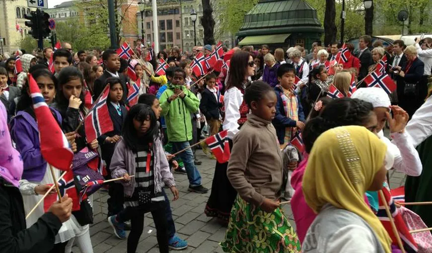 Norvegia, copleşită de imigranţi. Ia bani din FONDURILE SUVERANE pentru a-i întreţine pe refugiaţi