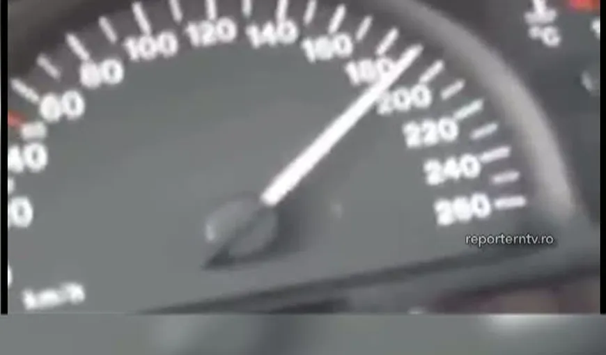 Inconştienţă la volan. Un tânăr s-a filmat în timp ce conducea cu 230 de km la oră VIDEO