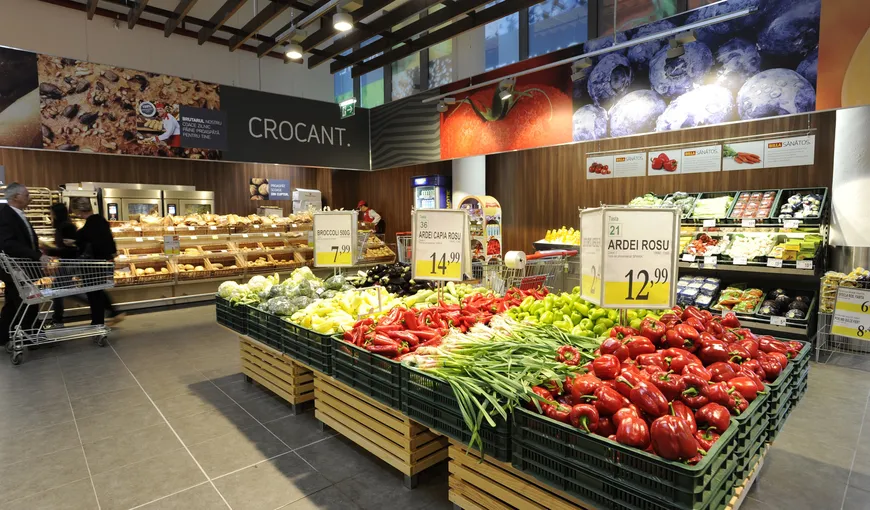 Senat: Peste jumătate din carnea, legumele şi fructele din supermarket trebuie să fie româneşti