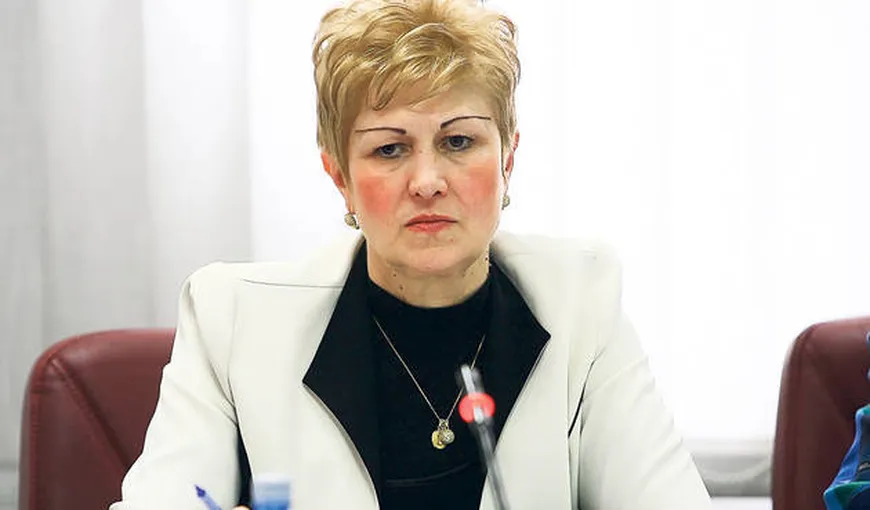 Motivare: Rarinca a ameninţat-o pe Livia Stanciu, speculând campania dusă împotriva ei în presă