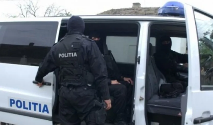 Percheziţii ale poliţiştilor în Bucureşti şi două judeţe, într-un dosar de evaziune fiscală