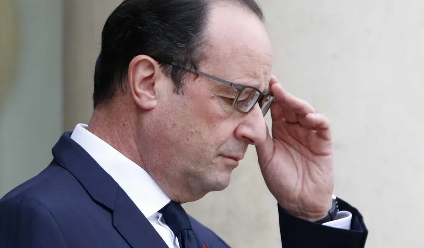 Reacţii după atentatele din Paris: Francois Hollande, AVERTIZAT cu privire la posibile ATACURI TERORISTE
