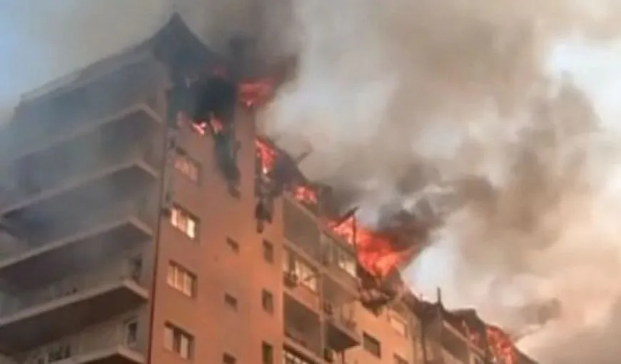 Incendiu într-un bloc din Vrancea. Pompierii au intervenit cu două autospeciale