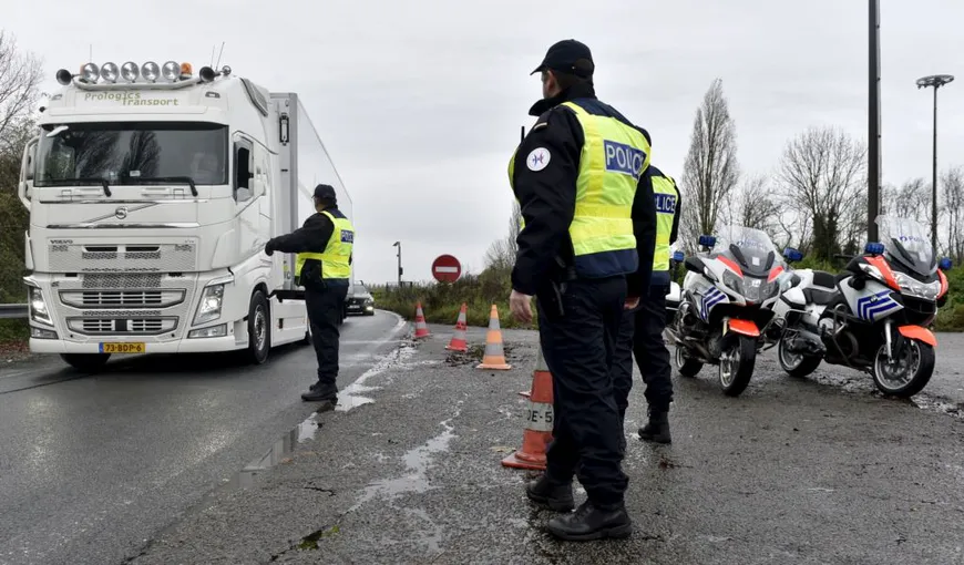 ATENTATE PARIS. Percheziţii la Bobigny, Toulouse şi Grenoble. Un suspect oprit de poliţie a fost eliberat